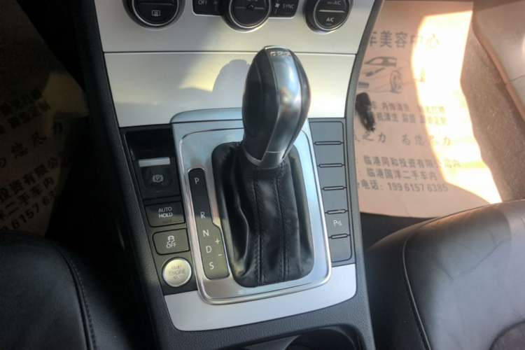 Used Volkswagen Magotan 2016 2.0 TSI Luxury Comfort Version Gear Lever