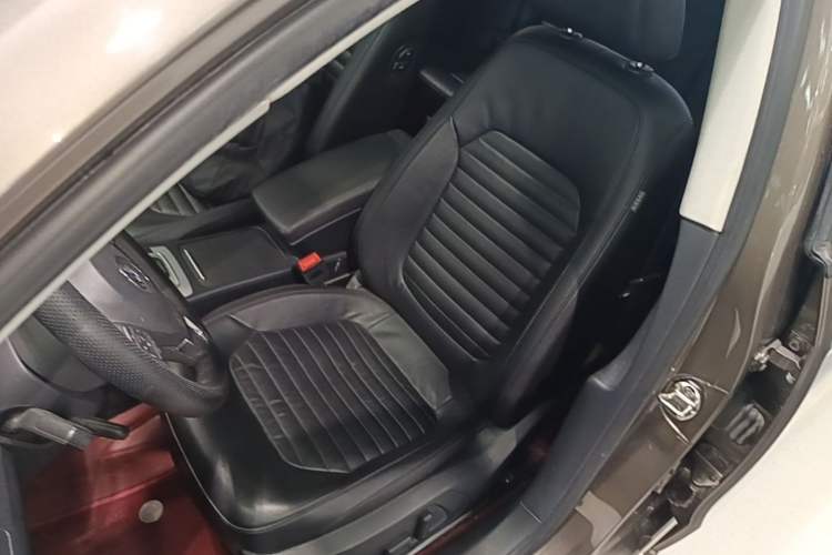 Used Volkswagen Magotan 2016 1.8TSI Smart Enjoyment Leading Model Left Front Seat