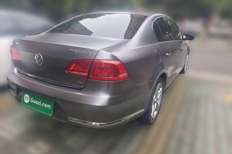 Used Volkswagen Magotan 2016 1.8TSI Luxury Comfort Model Rear Right 45 Deg