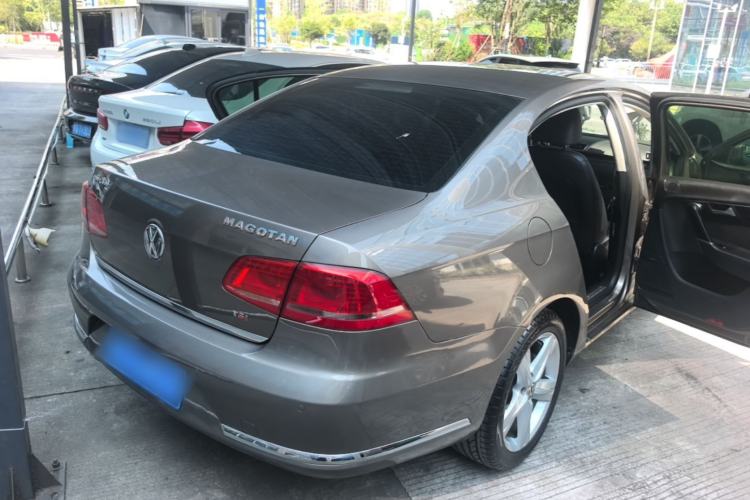 Used Volkswagen Magotan 2016 2.0 TSI Luxury Comfort Version Rear Right 45 Deg