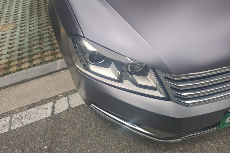 Used Volkswagen Magotan 2016 1.8TSI Luxury Comfort Model Right Front Headlight