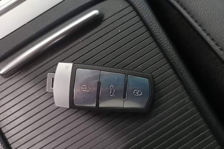 Used Volkswagen Magotan 2016 1.8TSI Smart Enjoyment Leading Model Vehicle Key