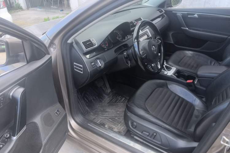 Used Volkswagen Magotan 2016 1.8TSI Luxury Comfort Model Driver Seat