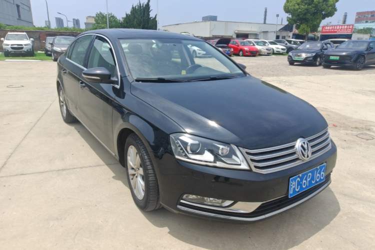 Used Volkswagen Magotan 2016 1.8TSI Smart Enjoyment Leading Model Front Right 45 Deg