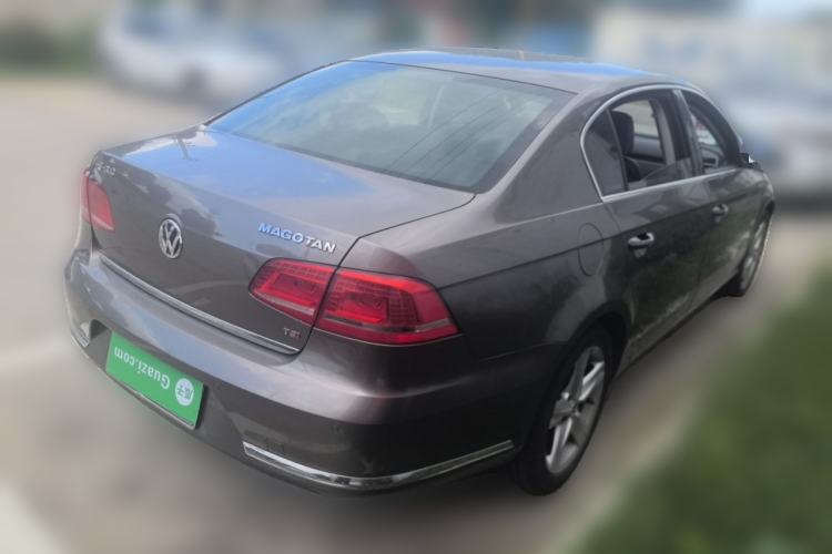 Used Volkswagen Magotan 2016 1.8TSI Luxury Comfort Model Rear Right 45 Deg