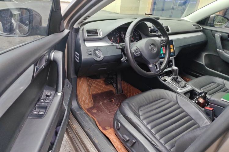 Used Volkswagen Magotan 2016 1.8TSI Smart Comfort Model Driver Seat