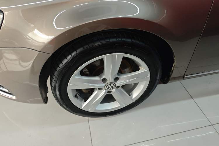 Used Volkswagen Magotan 2016 2.0 TSI Luxury Comfort Version Exterior 4