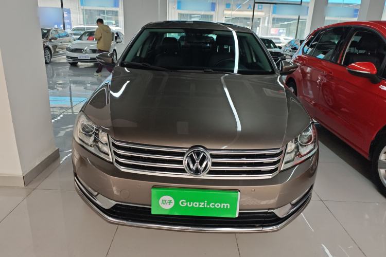 Used Volkswagen Magotan 2016 2.0 TSI Luxury Comfort Version Front