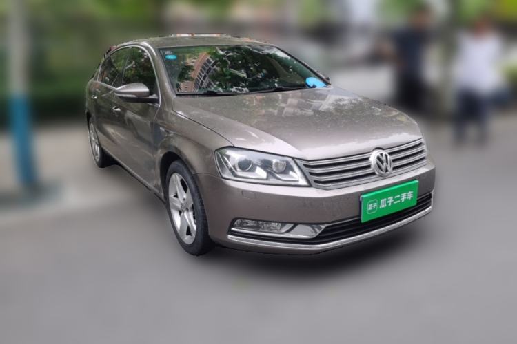 Used Volkswagen Magotan 2016 1.8TSI Luxury Comfort Model Front Right 45 Deg