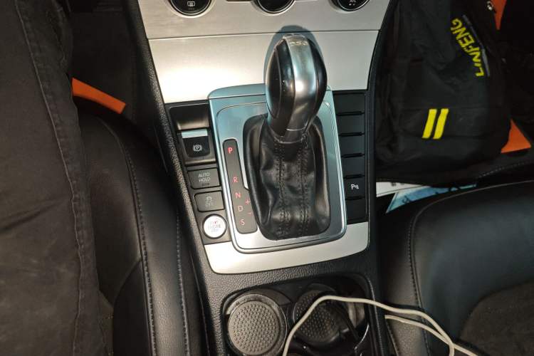 Used Volkswagen Magotan 2016 2.0 TSI Luxury Comfort Version Gear Lever