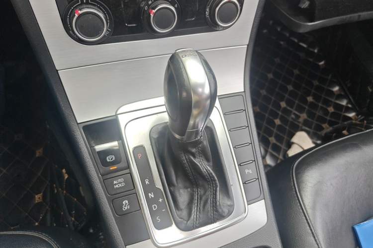 Used Volkswagen Magotan 2016 1.8TSI Smart Comfort Model Gear Lever