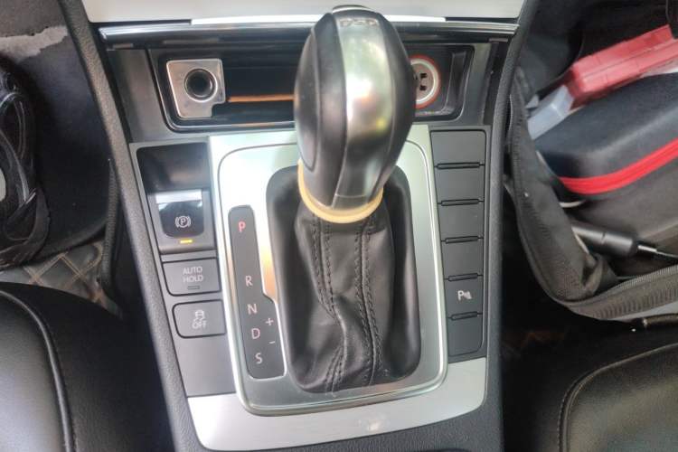Used Volkswagen Magotan 2016 1.8TSI Smart Comfort Model Gear Lever