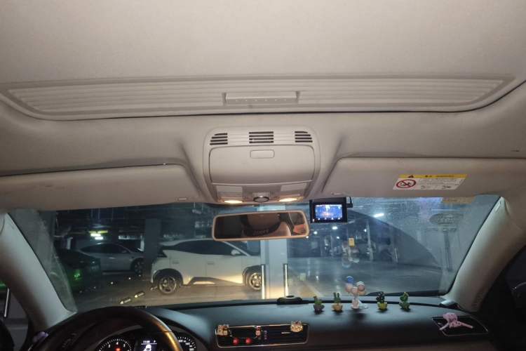 Used Volkswagen Magotan 2016 1.8TSI Smart Comfort Model Headliner