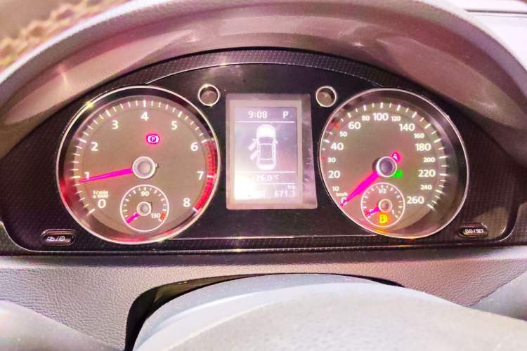 Used Volkswagen Magotan 2016 2.0 TSI Luxury Comfort Version Instrument Cluster