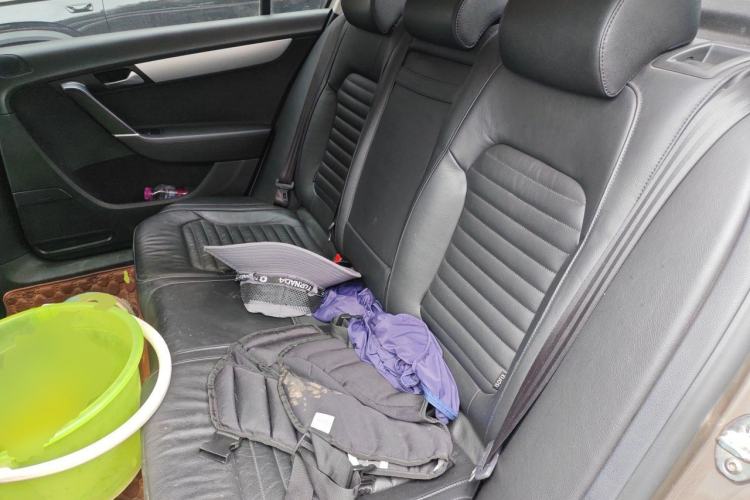 Used Volkswagen Magotan 2016 1.8TSI Smart Comfort Model Left Rear Seat