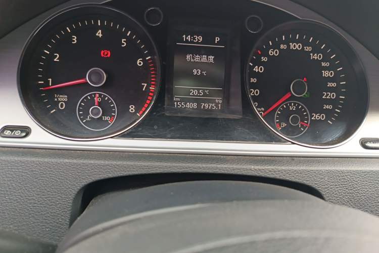 Used Volkswagen Magotan 2016 1.8TSI Smart Enjoyment Leading Model Odometer Close Up