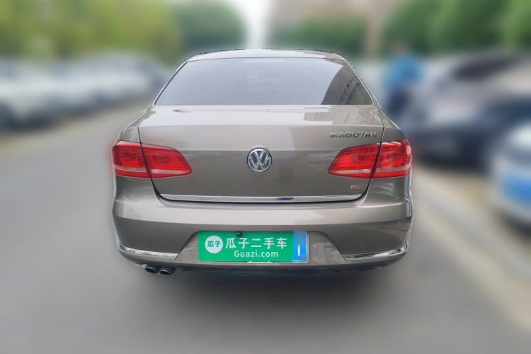 Used Volkswagen Magotan 2016 1.8TSI Luxury Comfort Model Rear