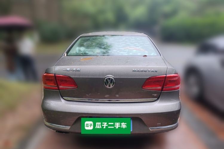 Used Volkswagen Magotan 2016 1.8TSI Luxury Comfort Model Rear