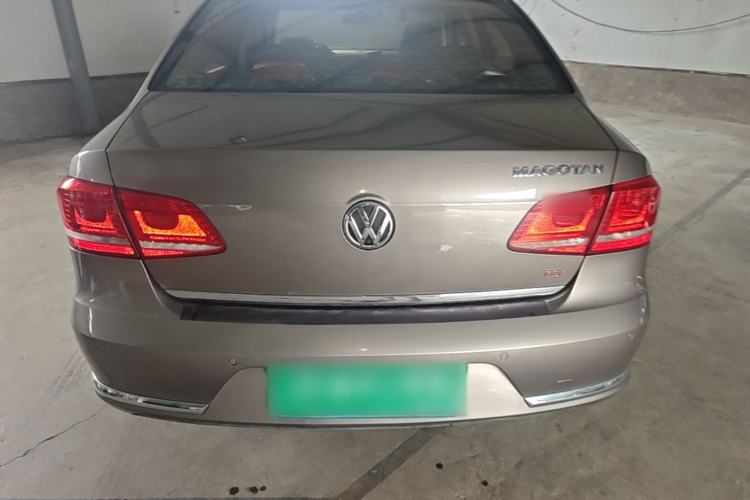 Used Volkswagen Magotan 2016 2.0 TSI Luxury Comfort Version Rear