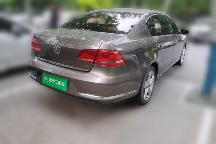 Used Volkswagen Magotan 2016 1.8TSI Luxury Comfort Model Rear Right 45 Deg