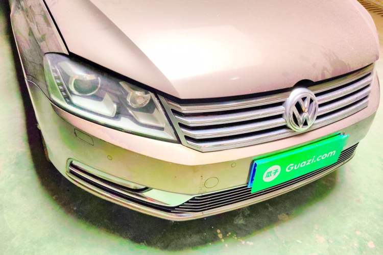 Used Volkswagen Magotan 2016 2.0 TSI Luxury Comfort Version Right Front Headlight