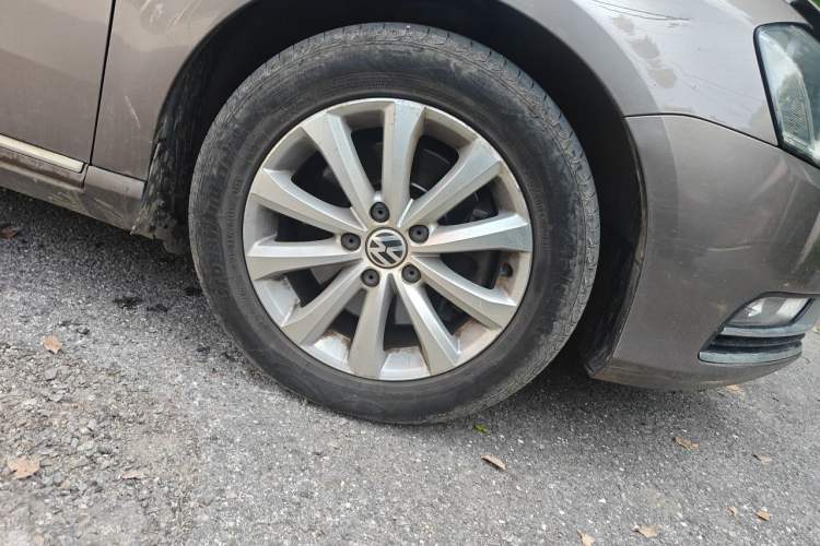 Used Volkswagen Magotan 2016 1.8TSI Smart Comfort Model Right Front Wheel Hub