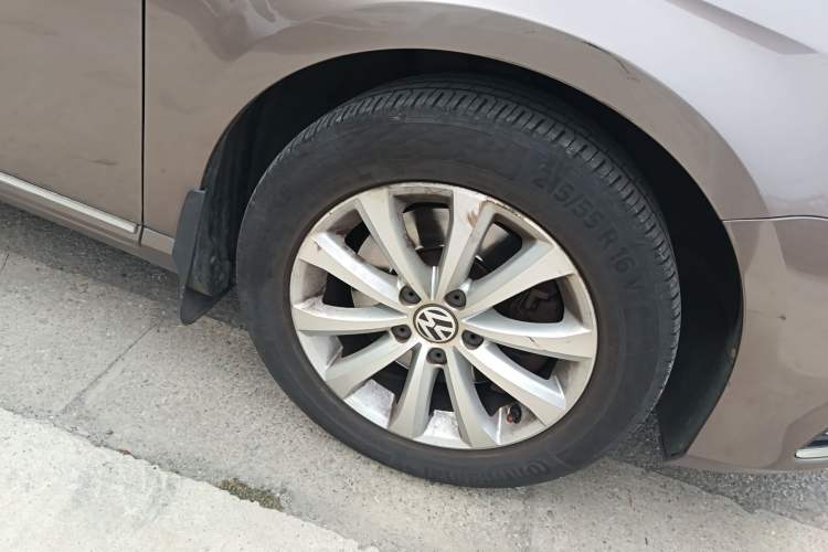 Used Volkswagen Magotan 2016 1.8TSI Smart Enjoyment Leading Model Right Front Wheel Hub