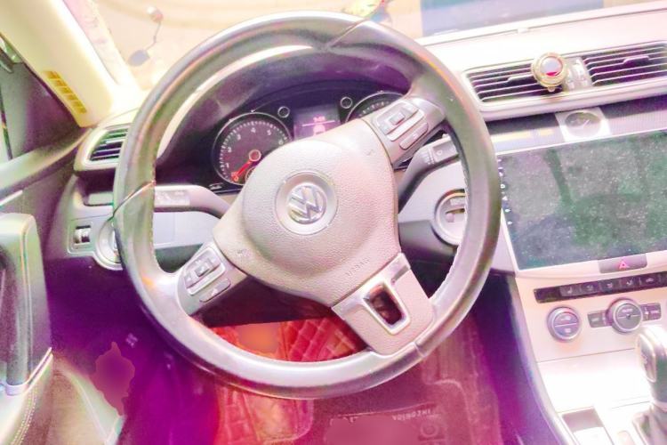 Used Volkswagen Magotan 2016 2.0 TSI Luxury Comfort Version Steering Wheel