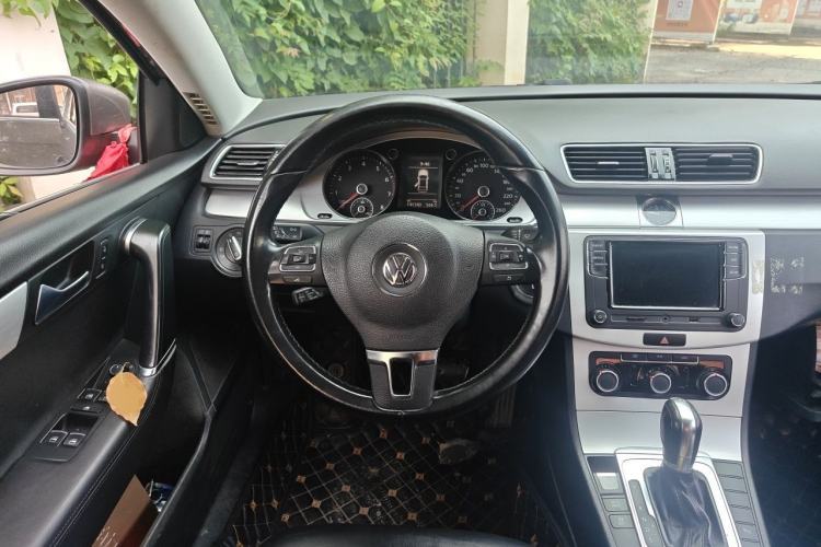 Used Volkswagen Magotan 2016 1.8TSI Smart Comfort Model Steering Wheel