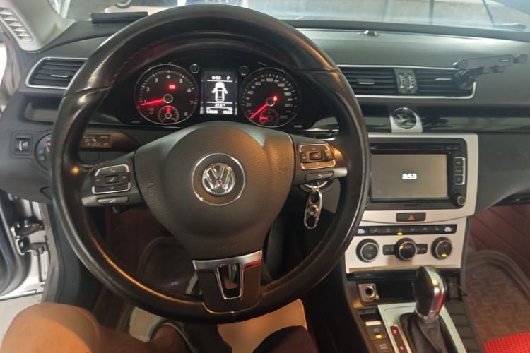 Used Volkswagen Magotan 2016 2.0 TSI Luxury Comfort Version Steering Wheel