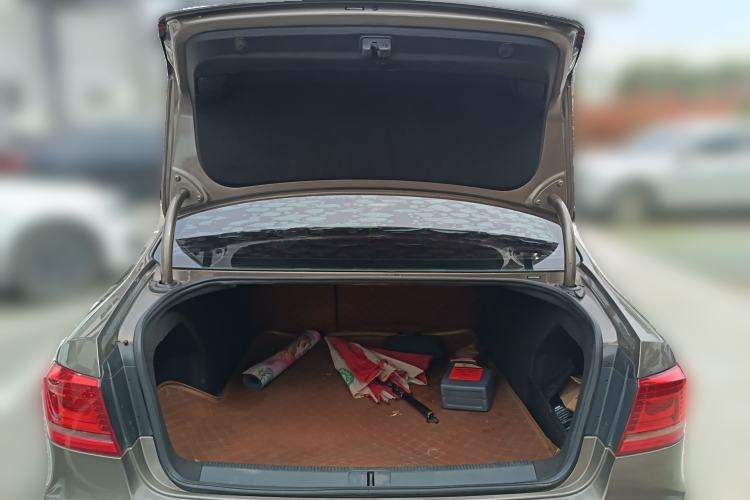 Used Volkswagen Magotan 2016 1.8TSI Smart Enjoyment Leading Model Trunk