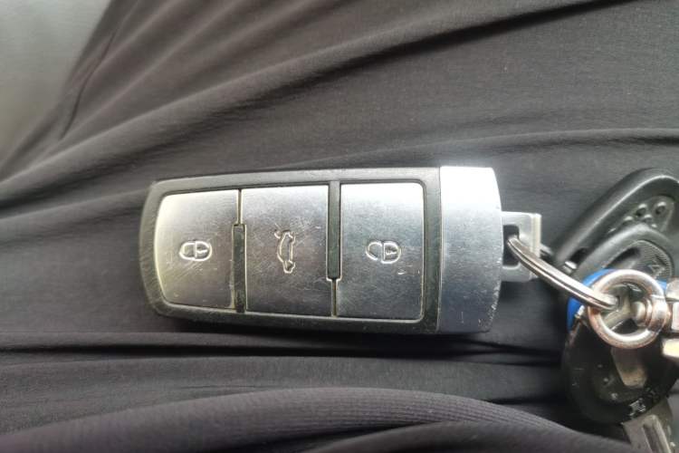 Used Volkswagen Magotan 2016 1.8TSI Luxury Comfort Model Vehicle Key