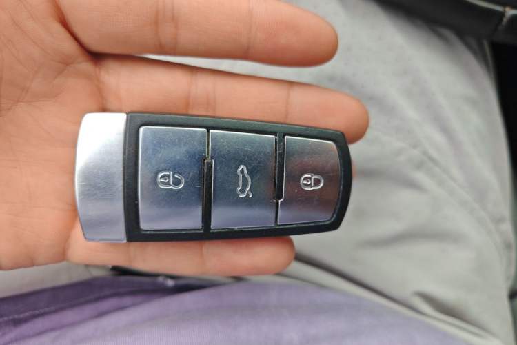 Used Volkswagen Magotan 2016 1.8TSI Smart Comfort Model Vehicle Key