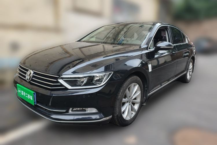 Used Volkswagen Magotan 2017 330TSI DSG Luxury Model Guazi used car, China used car export, Used car for sale, Used  cars, Cheapest cars for sale
