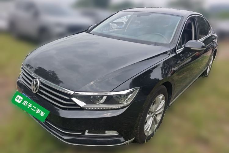 Used Volkswagen Magotan 2017 330TSI DSG Luxury Model Guazi used car, China used car export, Used car for sale, Used cars, Cheapest cars for sale