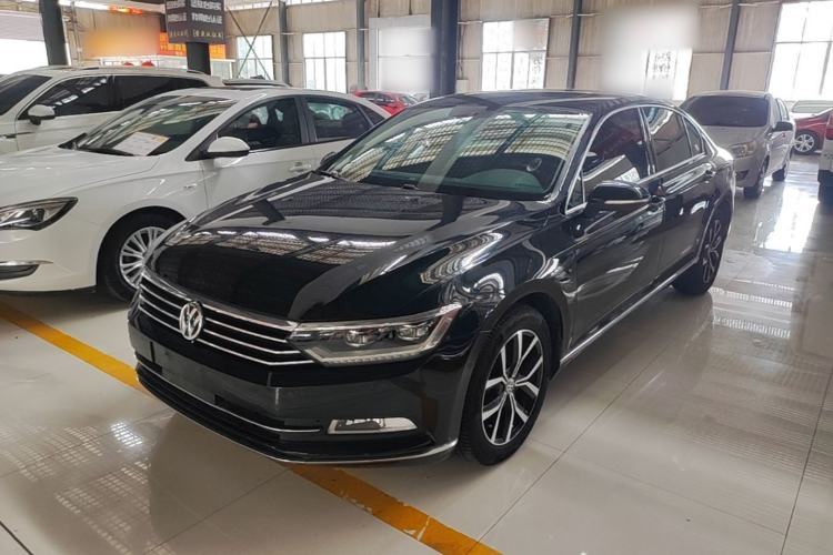 Used Volkswagen Magotan 2017 330TSI DSG Luxury Model Guazi used car, China used car export, Used car for sale, Used cars, Cheapest cars for sale