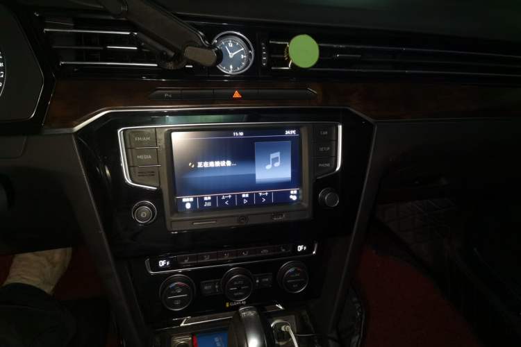Used Volkswagen Magotan 2017 330TSI DSG Luxury Model Audio And AC Panel
