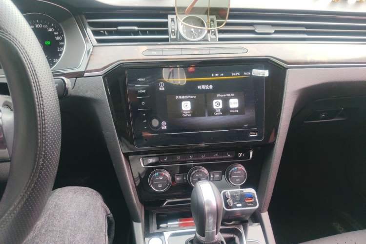 Used Volkswagen Magotan 2017 330TSI DSG Luxury Model Audio And AC Panel