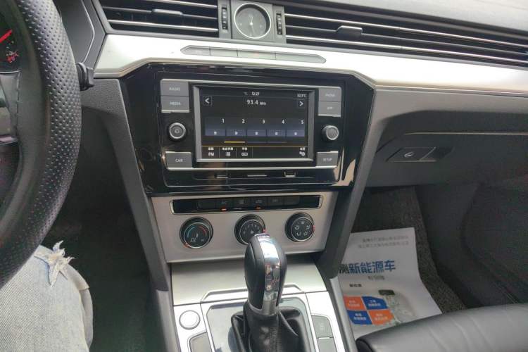 Used Volkswagen Magotan 2017 280TSI DSG Comfort Model Audio And AC Panel