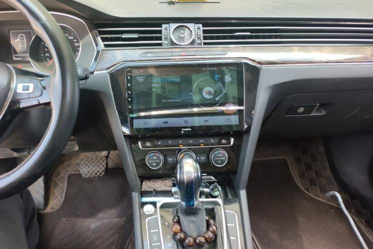 Used Volkswagen Magotan 2017 330TSI DSG Luxury Model Audio And AC Panel