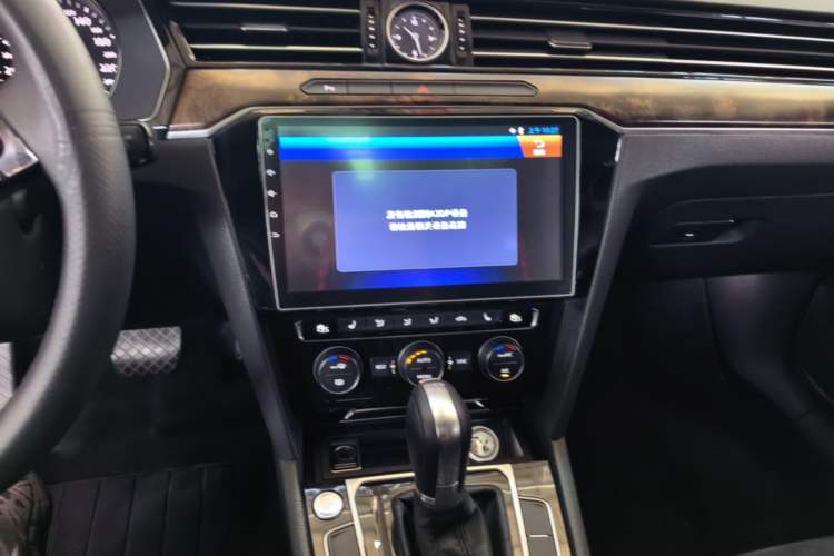 Used Volkswagen Magotan 2017 330TSI DSG Luxury Model Audio And AC Panel