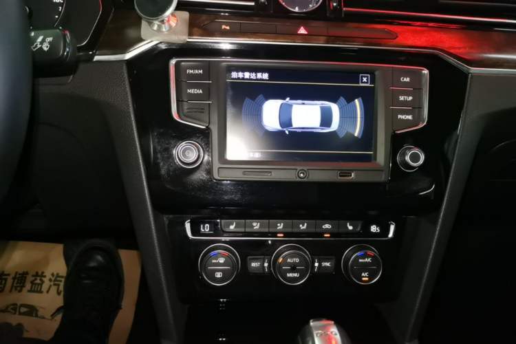 Used Volkswagen Magotan 2017 330TSI DSG Luxury Model Audio And AC Panel