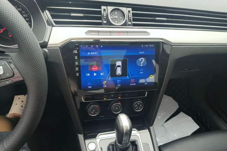 Used Volkswagen Magotan 2017 330TSI DSG Leading Model Audio And AC Panel