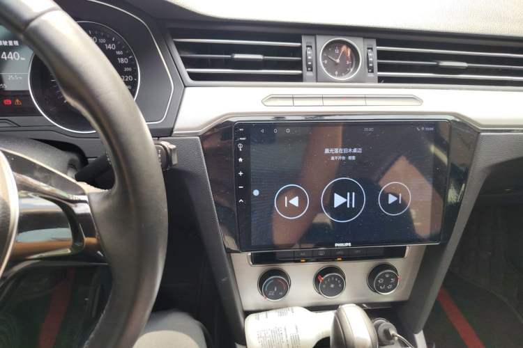 Used Volkswagen Magotan 2017 280TSI DSG Comfort Model Audio And AC Panel