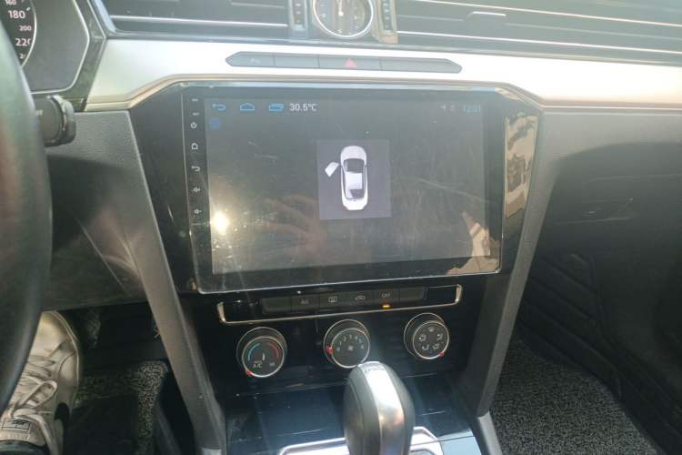 Used Volkswagen Magotan 2017 330TSI DSG Leading Model Audio And AC Panel