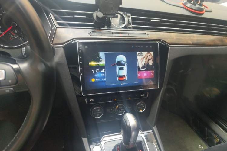 Used Volkswagen Magotan 2017 330TSI DSG Luxury Model Audio And AC Panel