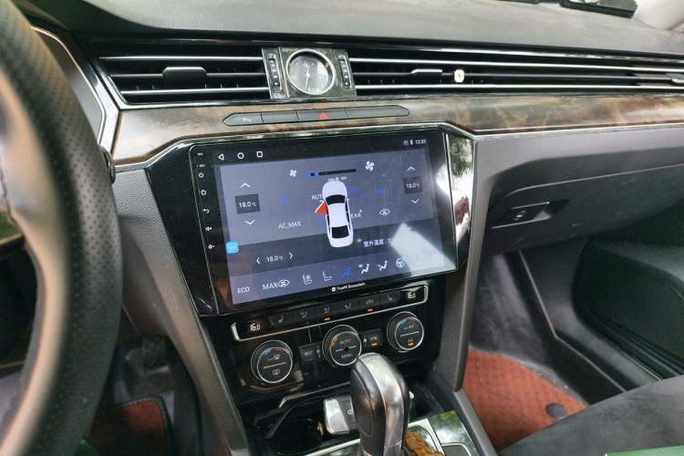 Used Volkswagen Magotan 2017 330TSI DSG Luxury Model Audio And AC Panel