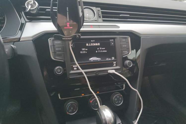 Used Volkswagen Magotan 2017 280TSI DSG Leading Edition Audio And AC Panel