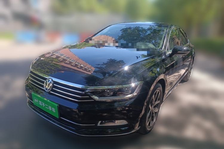 Used Volkswagen Magotan 2017 330TSI DSG Luxury Model Guazi used car, China used car export, Used car for sale, Used cars, Cheapest cars for sale