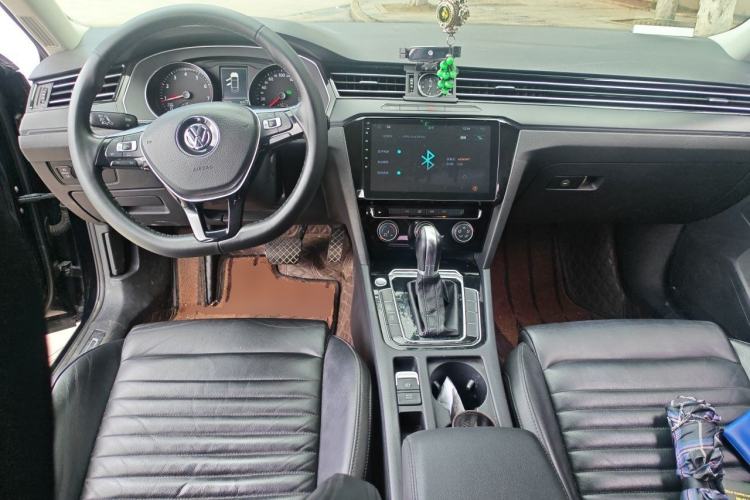 Used Volkswagen Magotan 2017 280TSI DSG Leading Edition Center Console